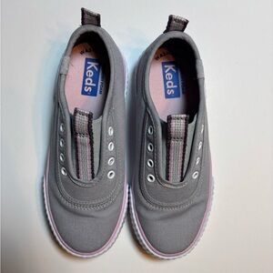 Keds Girls Topkick Washable Slip-On Sneaker in Gray and Pink Size 13